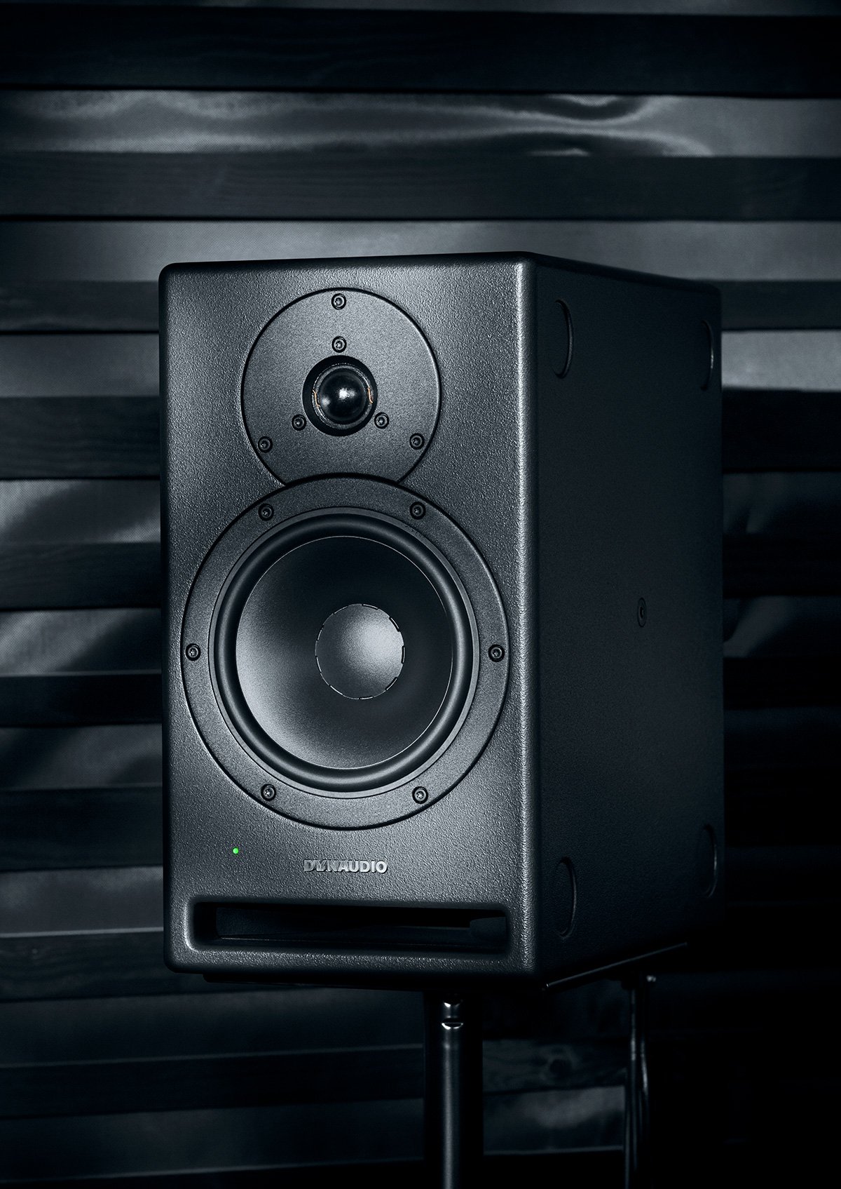 Dynaudio-Core-7---01_1200px